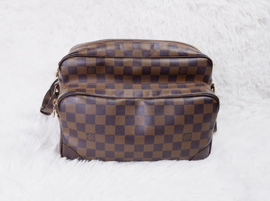 Louis Vuitton Damier Nile AR1016